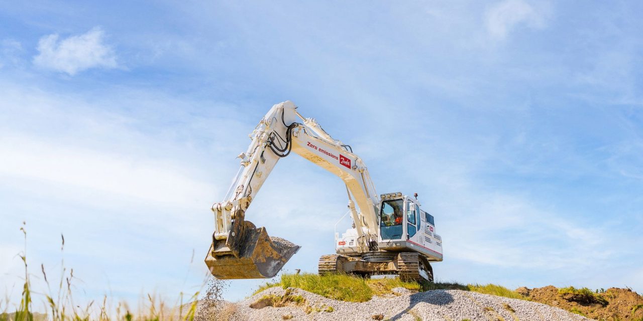 Danfoss’ Dextreme Max system reduces electric excavator power consumption by 35%, extending runtime by 53%