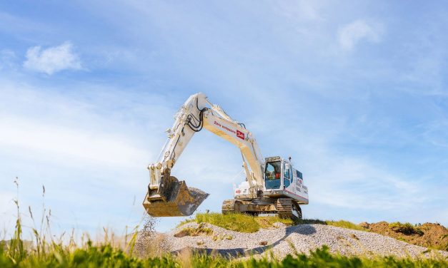 Danfoss’ Dextreme Max system reduces electric excavator power consumption by 35%, extending runtime by 53%